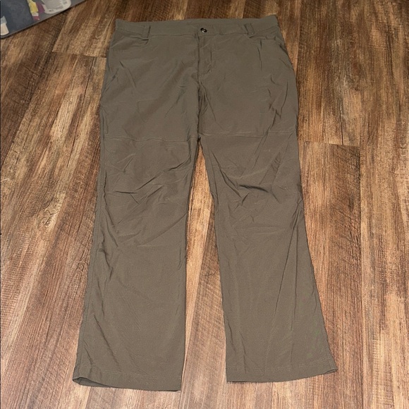 Columbia Other - Columbia Cargo/Hiking‎ Tan/Brown Pants 38x30